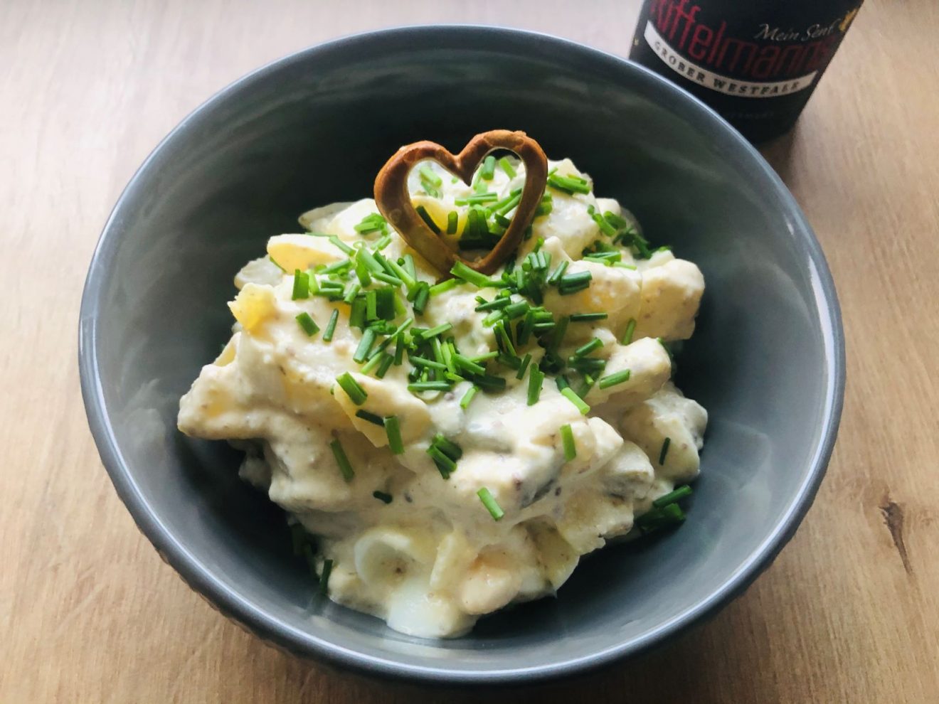 Knackiger Kartoffelsalat - Riffelmanns Senf Knackiger Kartoffelsalat - Riffelmanns Senf